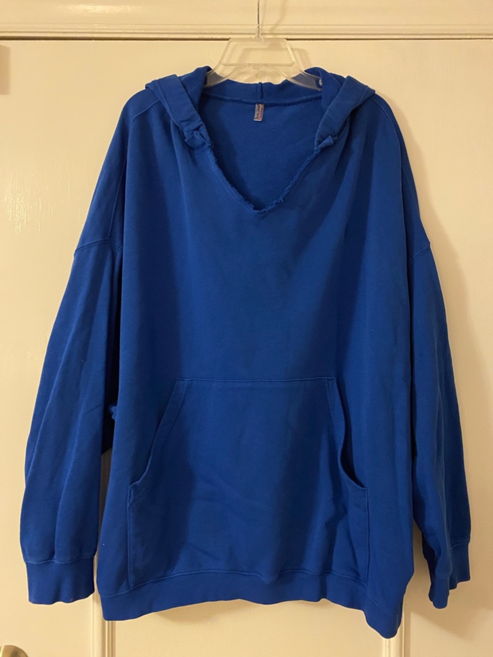 Free people Women’s Royal Blue Hoodie Sweater, front pocket, XL
